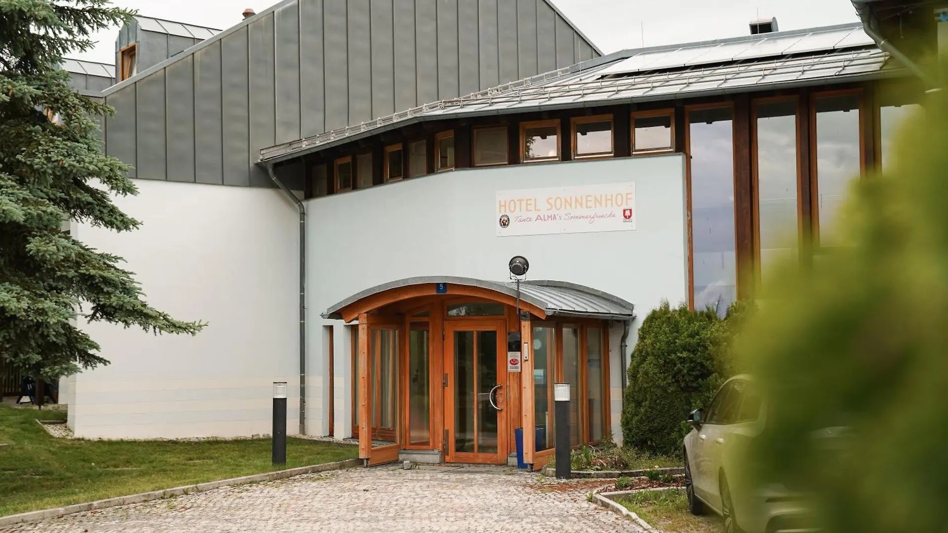 Hotel Sonnenhof - Tante Alma'S Sommerfrische 3*, Sonnen